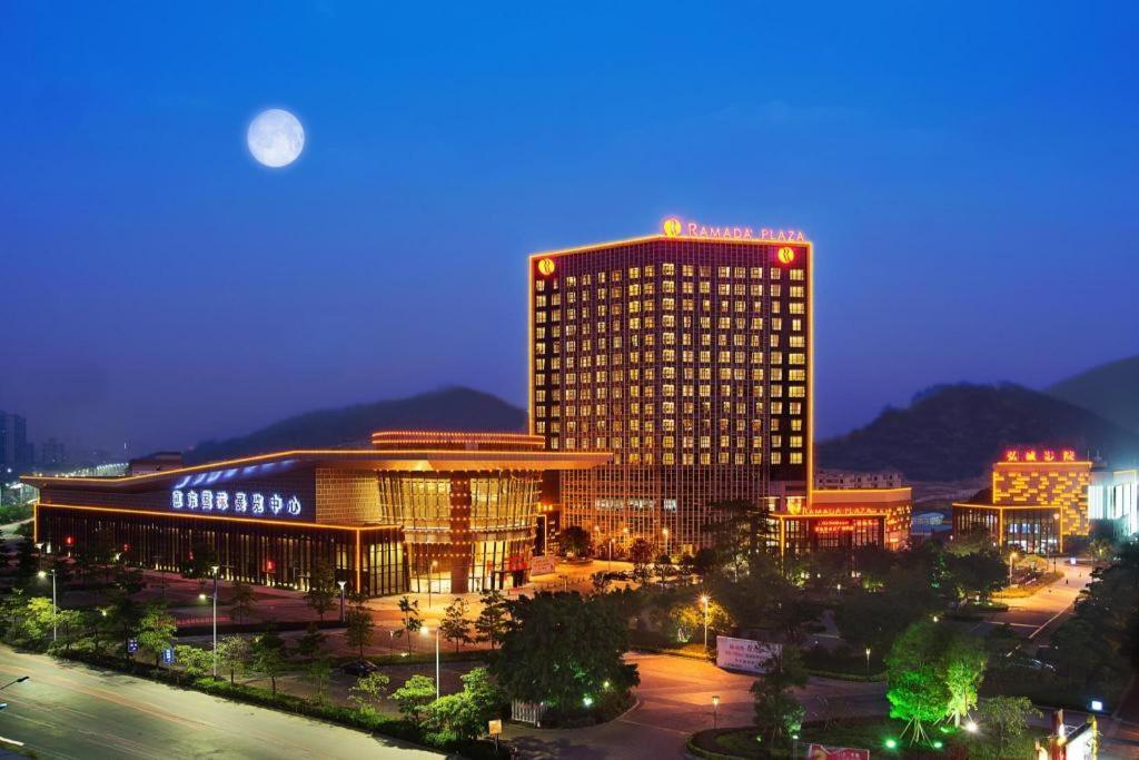 รามาดา พลาซา ฮุยจู อีสท์ โฮเต็ล Hotel ฮุ่ยโจว ภายนอก รูปภาพ