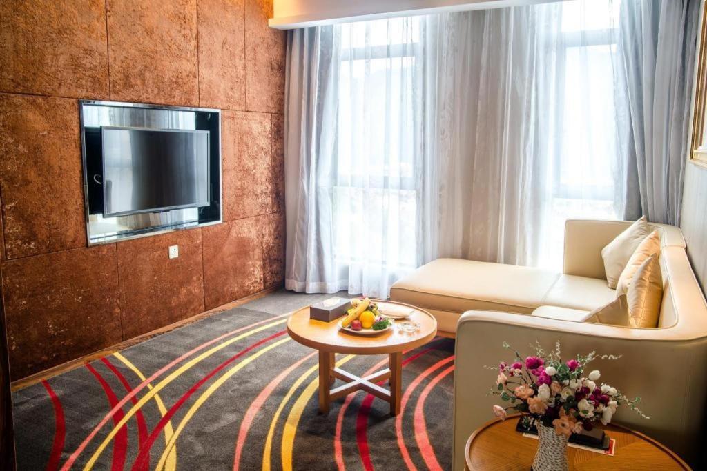รามาดา พลาซา ฮุยจู อีสท์ โฮเต็ล Hotel ฮุ่ยโจว ภายนอก รูปภาพ
